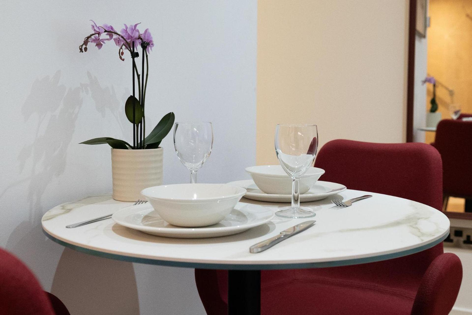Premier Suites Edinburgh Fountain Court — Photos 1
